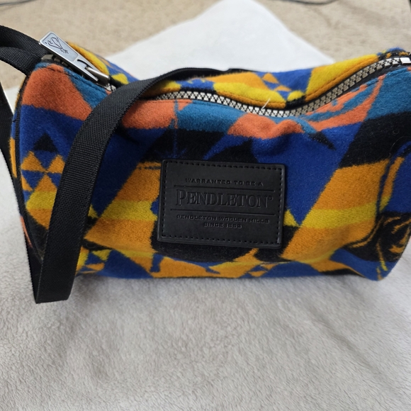 Pendleton Men's Multicolor Patterned Bag - Picture 1 of 8